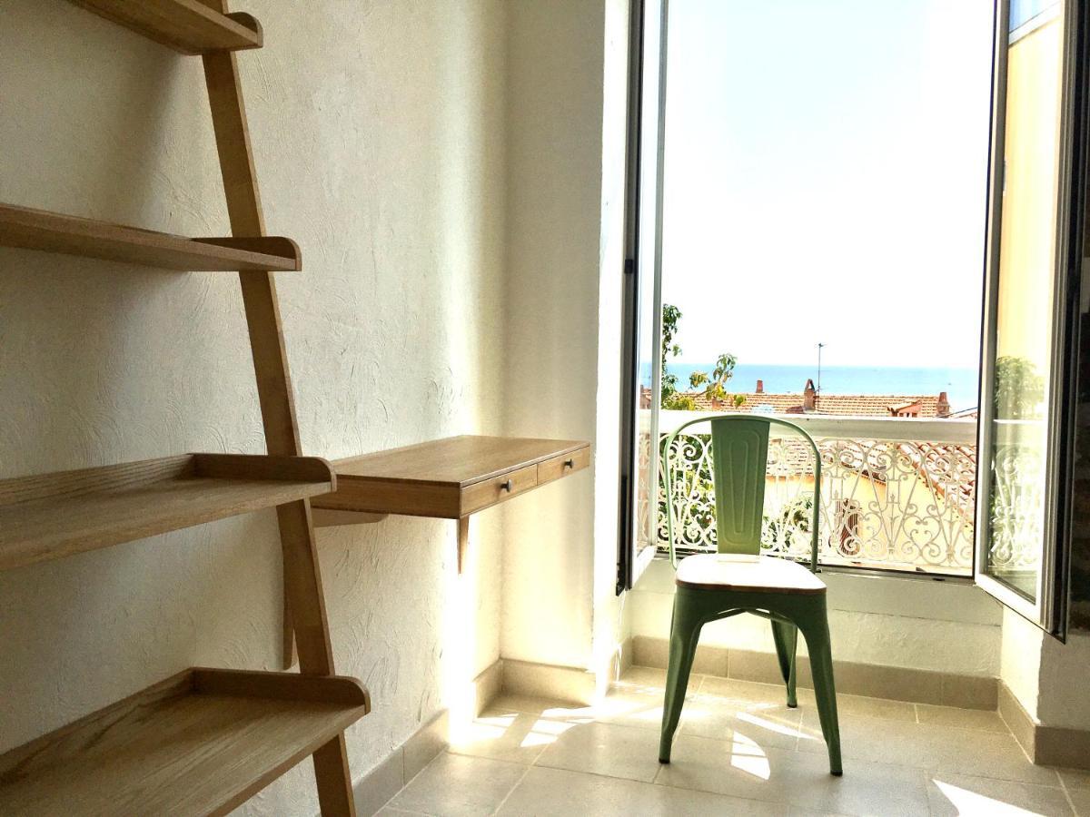 bel appartement lumineux joyeux spacieux, vue mer Menton Extérieur photo